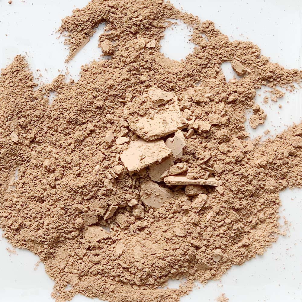Hautton aus Eisenoxiden und Titandioxid