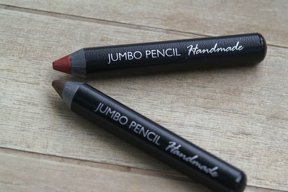 Lipliner und Eyeliner nach einer Formulierung von Olionatura